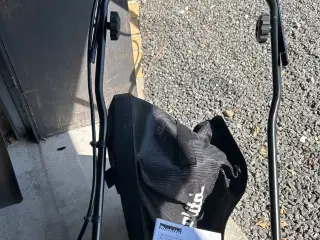 Makita græsklipper DLM 382
