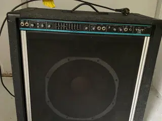 Peavey bascombo TNT115 med 15” enhed 