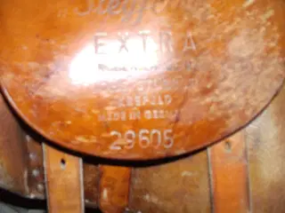 Stûbben springsadel cognac, med pladegjord