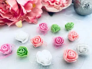 Kunstig blomster til dekoration og hobby