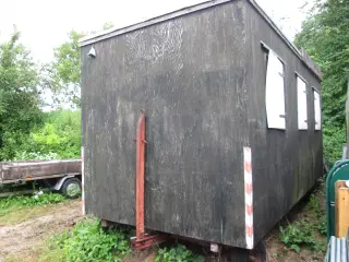Udhus/Skurvogn