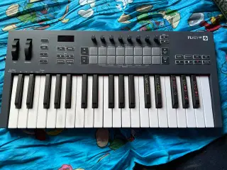 FL KEY37 midi keyboard