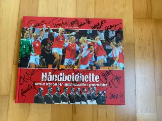 Fin stor håndbold bog