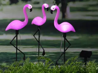 soldrevet havelampe Flamingo 3 stk.