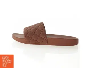 Brune flade sandaler fra Asos (str. 39)