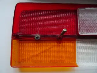 Volvo 264, 262 venstre baglygte,baglygtehus