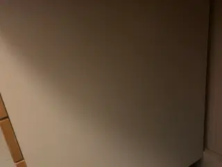 Køkkenskab med 4 skuffer