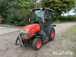 Traktor Kubota ST 401