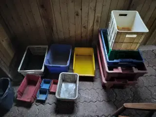 Diverse opbevaringskasser, byd