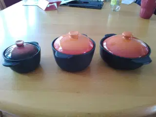 3 Siaki gryder med rød/orange låg