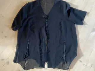 Bluse i gennemsigtigt sort