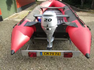 Gummibåd med motor