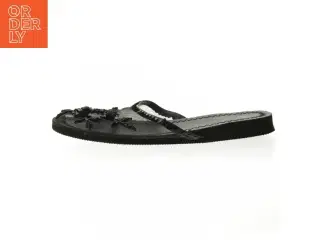 Sort udsmykket sandal (str. 36 )