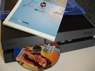 PS 4 1TB  med flere spil