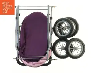 Dukke klapvogn med aftagelige hjul (str. 55x33 cm)