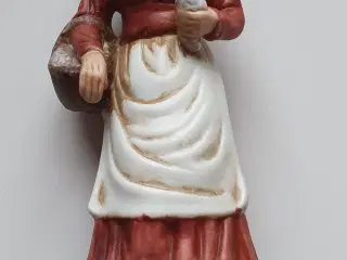 Porcelænsfigur - Kvinde med kurv under armen