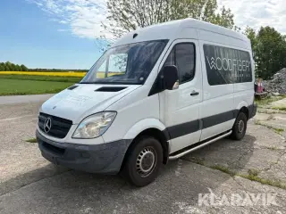 Varebil Mercedes-Benz 310 med lift