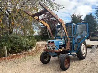 Ford 4000 sælges