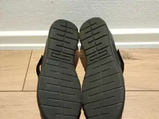 Damesandaler med Velcro, NEW FEET, str. 41. Som ny