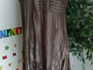 Kjole. Estelle. XL/42