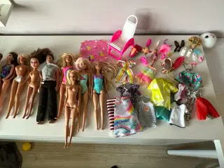 En stor pose Barbie