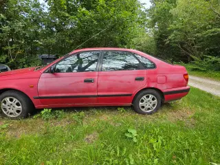 TOYOTA CARINA E