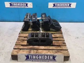 Case Maxxum 145 Frontvægt Holder 82031499  (5 Stk)
