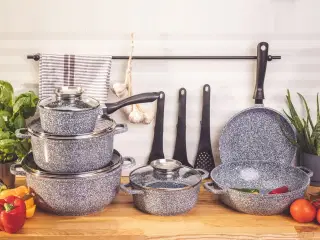 Grydesæt, 15 dele, også til induktion. 1,3 - 6,8 liter.