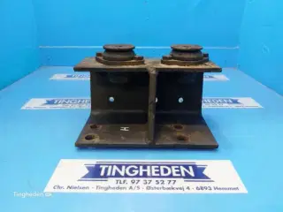 Massey Ferguson 690 Support R. 1679774M93