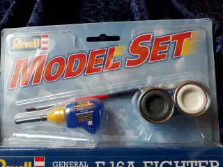 Revell F-16A Jagerfly Model Fly