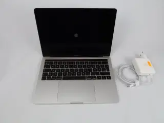 Apple MacBook Pro 13" IPS i5-8257