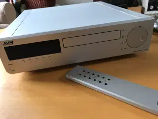 AVM Forstærker / CD Afspiller