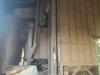 - - - 40 tons ca. 7 meter