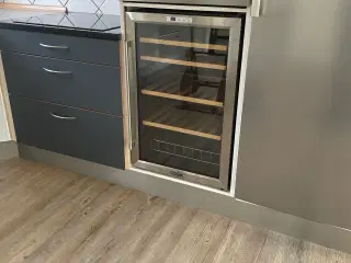 Vinkøleskab 130 liter mrk Logik