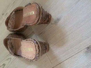 Sandal