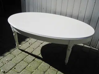 Hvidt ovalt sofabord