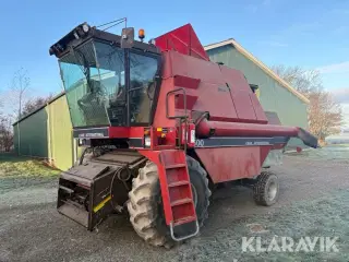 Mejetærsker Case International/Dronningborg D7500 med skærebord