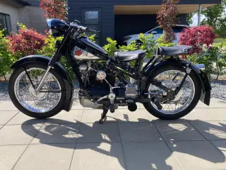 Meget velholdt Nimbus mc.