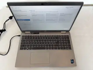Bærbar computer DELL Latitude 5540