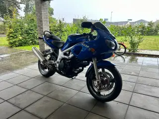 Suzuki sv650s 