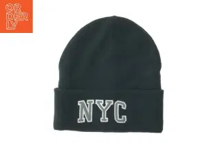Sort hue med NYC tekst fra H&M (str. 110-128 )