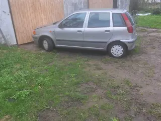 Fiat punto BEMÆRK LAVT KM TAL 