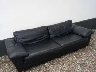 OskeLæder  sofa  sælges  til 4 personer 