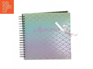 Fotoalbum / scrapbog i pastelfarver med spiralbinding (str. 25x25 cm)