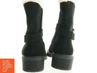 Støvler (str. 25 cm)