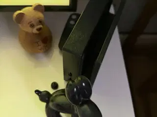 Nintendo switch med spil og tilbehør