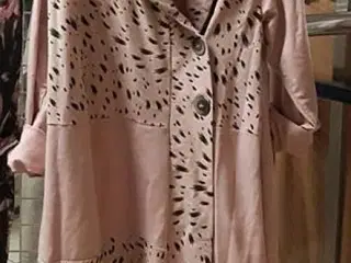 ONE/OVERSIZE FRAKKE/KJOLER