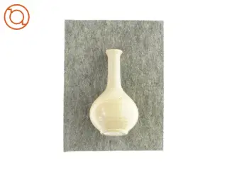 Vase med tynd åbning fra ukendt (str. HØ 15x9)