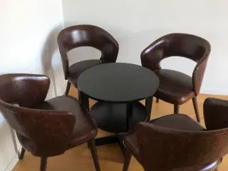 Bord med 4 stk stol