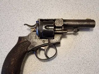 Webley revolver kal 44.